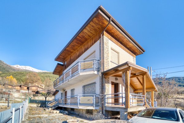 casa indipendente in vendita ad Oulx