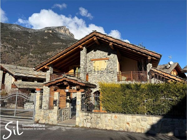 casa indipendente in vendita ad Oulx in zona Gad