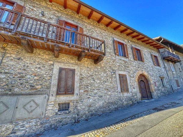 appartamento in vendita ad Oulx in zona Savoulx