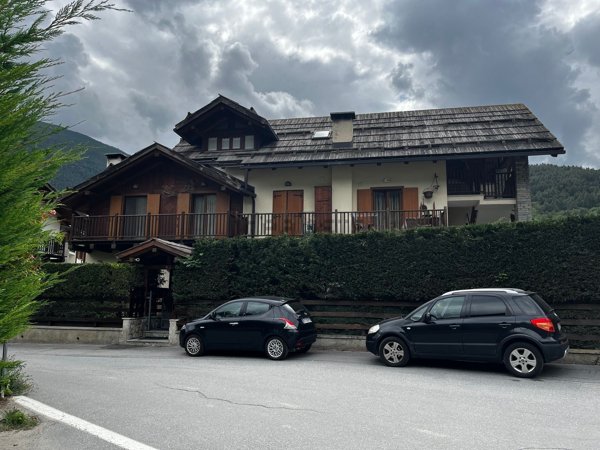 appartamento in vendita ad Oulx in zona Gad