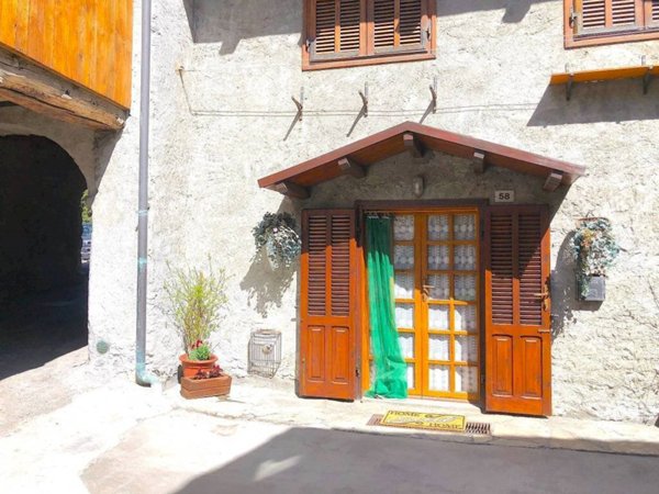 appartamento in vendita ad Oulx in zona Savoulx