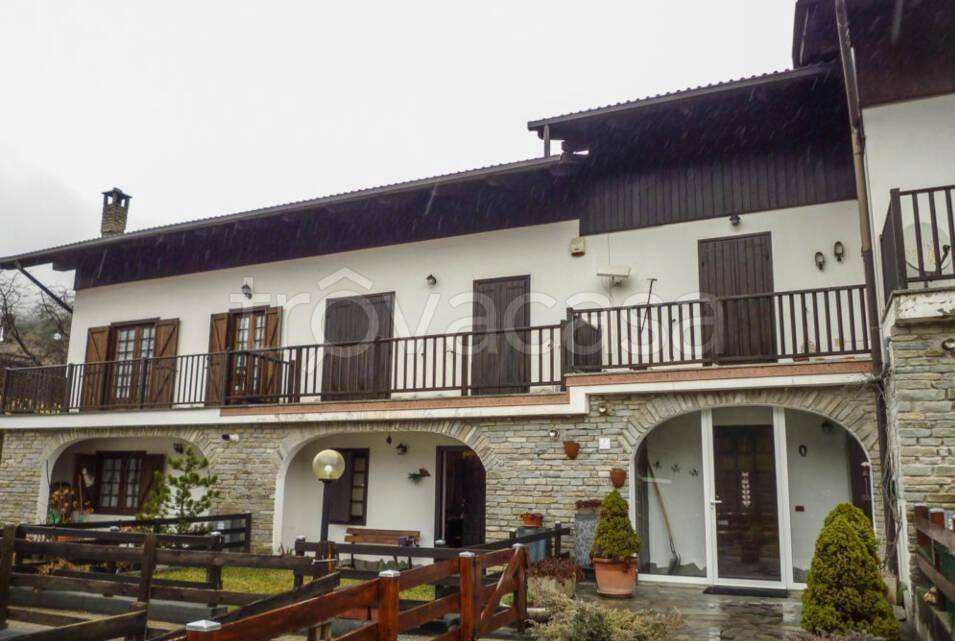 casa indipendente in vendita ad Oulx in zona Savoulx