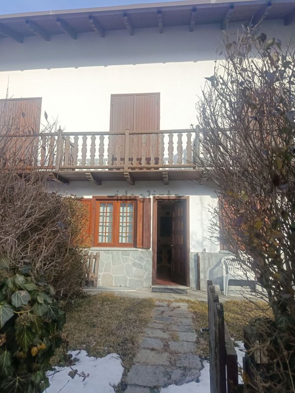 casa indipendente in vendita ad Oulx