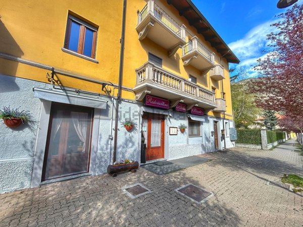 locale commerciale in vendita ad Oulx