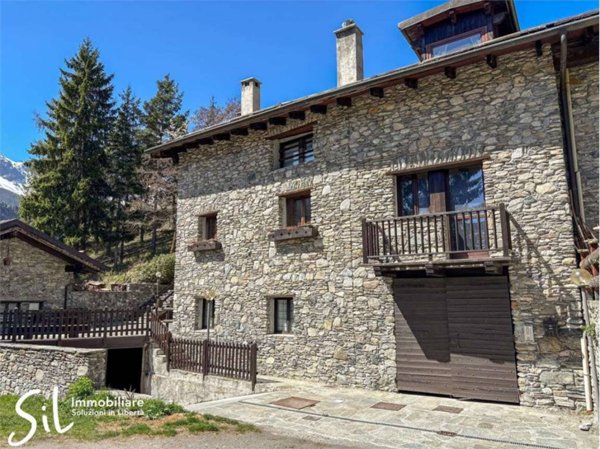 appartamento in vendita ad Oulx in zona Savoulx