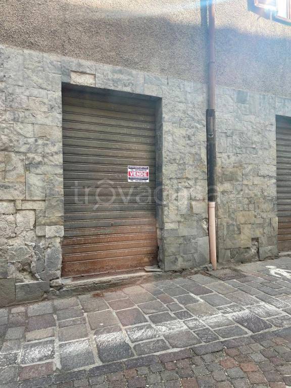 locale commerciale in vendita ad Oulx