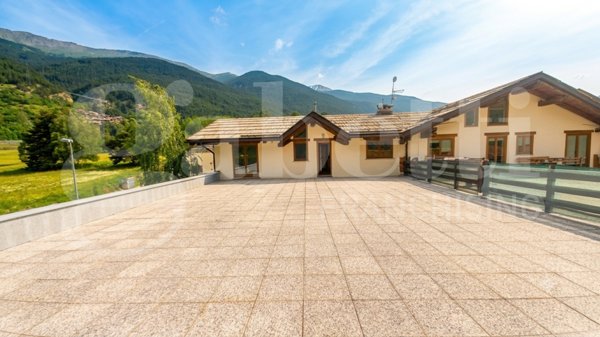 appartamento in vendita ad Oulx in zona Constans