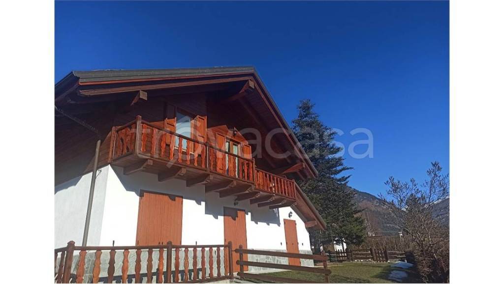 appartamento in vendita ad Oulx in zona Savoulx