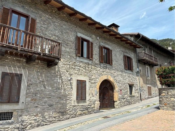 appartamento in vendita ad Oulx in zona Savoulx