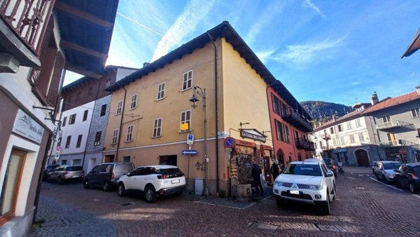 casa indipendente in vendita ad Oulx