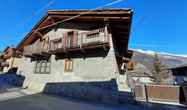 appartamento in vendita ad Oulx in zona Gad