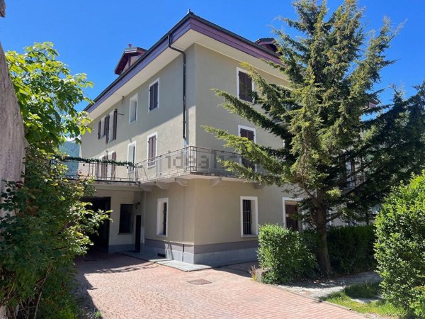 appartamento in vendita ad Oulx in zona Beaume