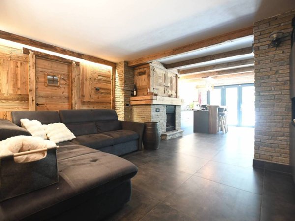 appartamento in vendita ad Oulx in zona Royeres