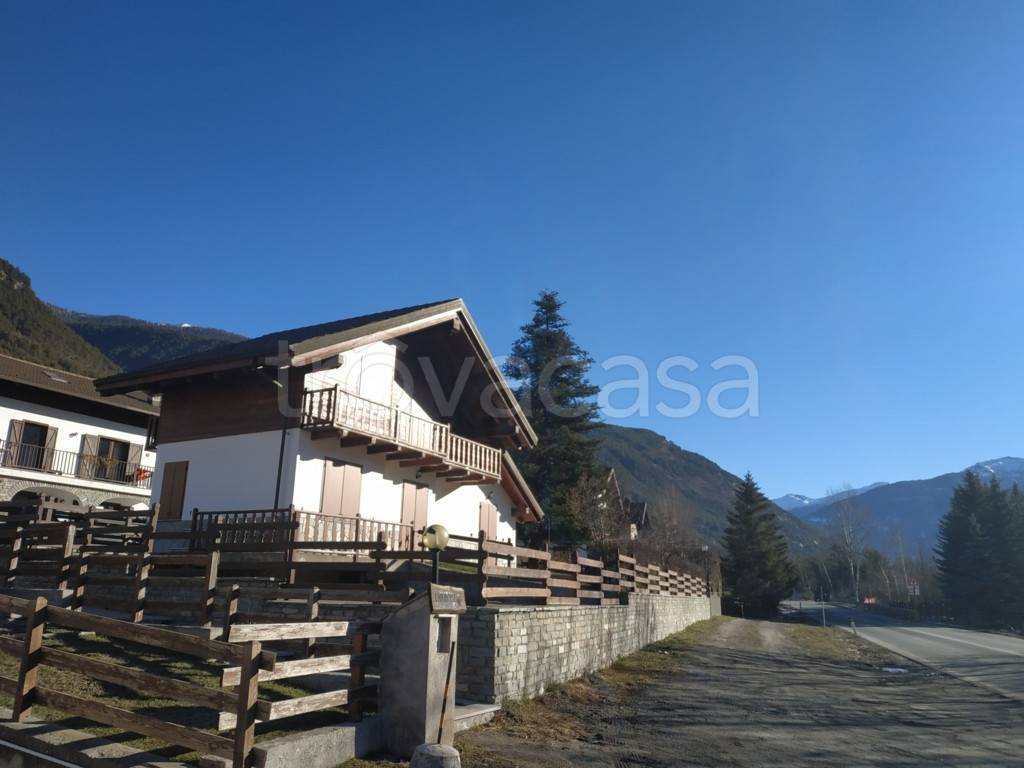 casa indipendente in vendita ad Oulx in zona Savoulx