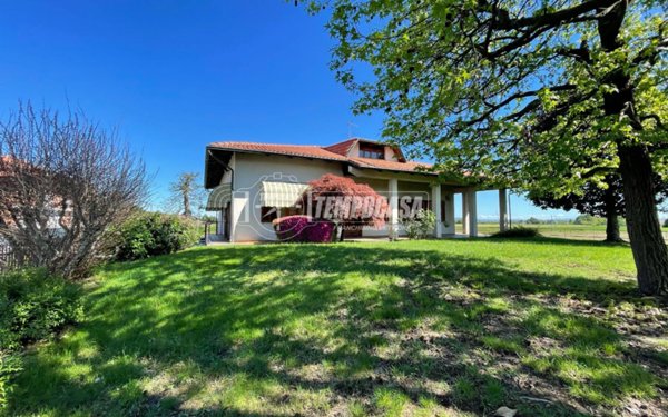casa indipendente in vendita ad Ozegna