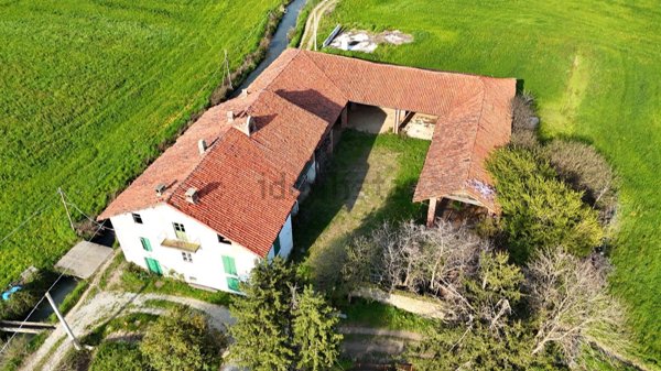 esavano in vendita ad Ozegna