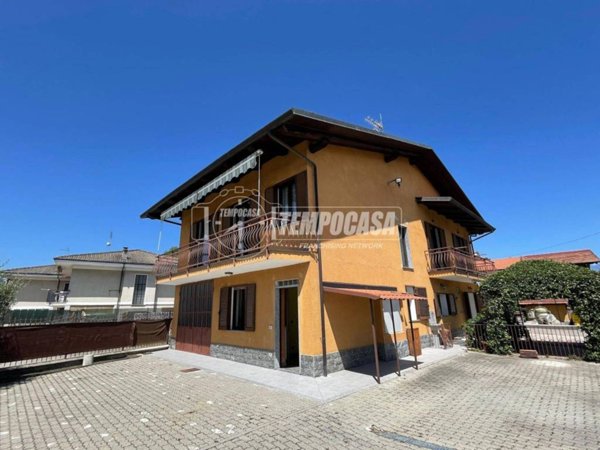 casa indipendente in vendita ad Ozegna