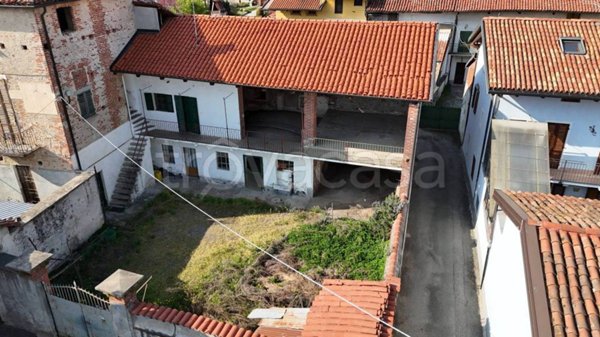 casa indipendente in vendita ad Ozegna