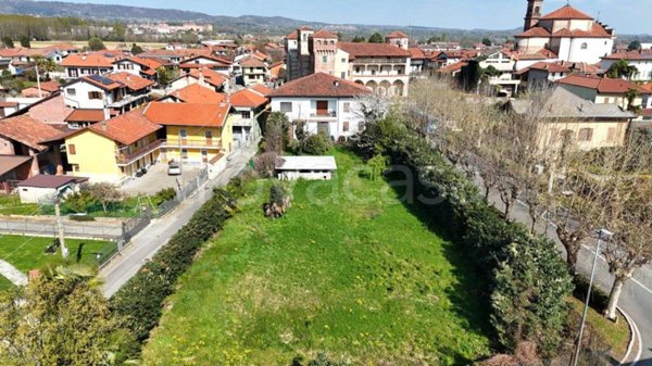 casa indipendente in vendita ad Ozegna