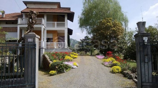 casa indipendente in vendita a Palazzo Canavese