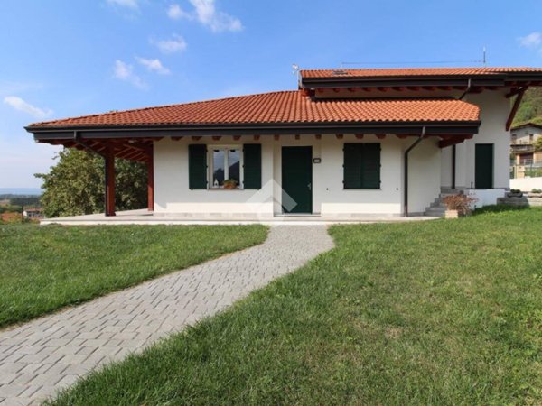 casa indipendente in vendita a Palazzo Canavese