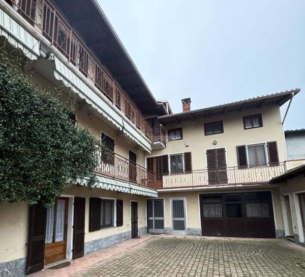 casa indipendente in vendita a Palazzo Canavese