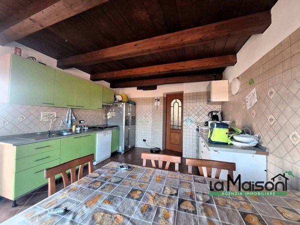 casa indipendente in vendita a Palazzo Canavese