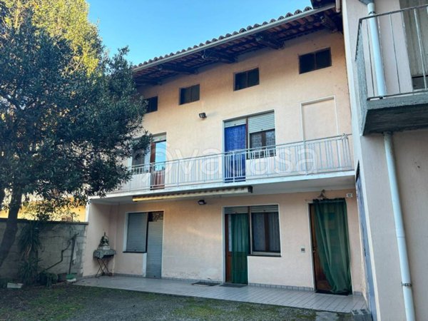 casa indipendente in vendita a Palazzo Canavese