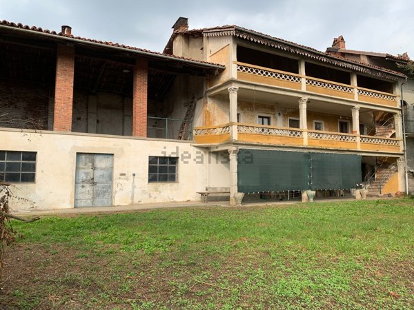 casa indipendente in vendita a Palazzo Canavese