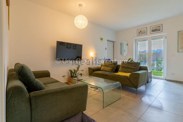 casa indipendente in vendita a Palazzo Canavese