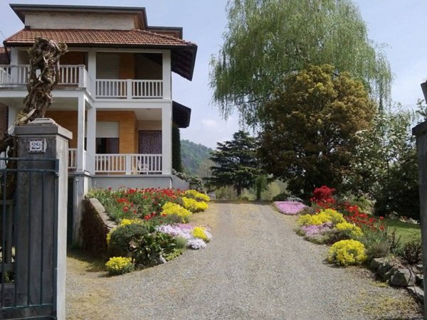 casa indipendente in vendita a Palazzo Canavese