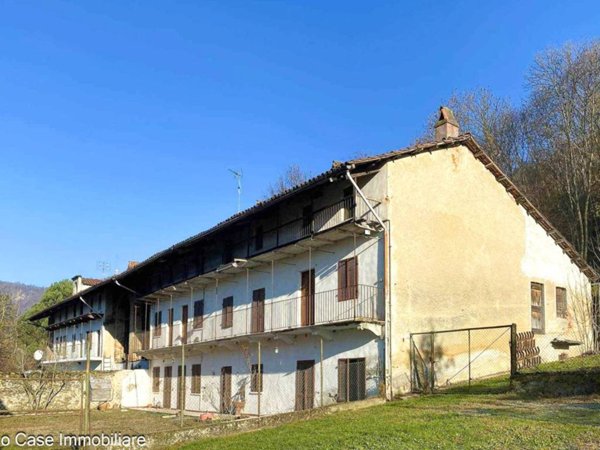 casa indipendente in vendita a Palazzo Canavese