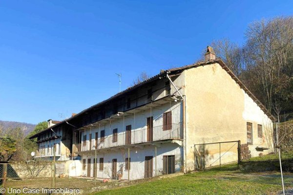 casa indipendente in vendita a Palazzo Canavese
