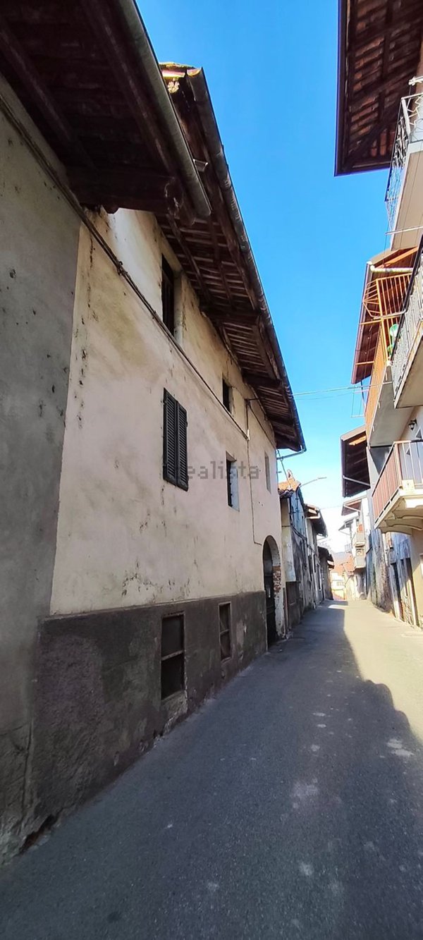 casa indipendente in vendita a Palazzo Canavese