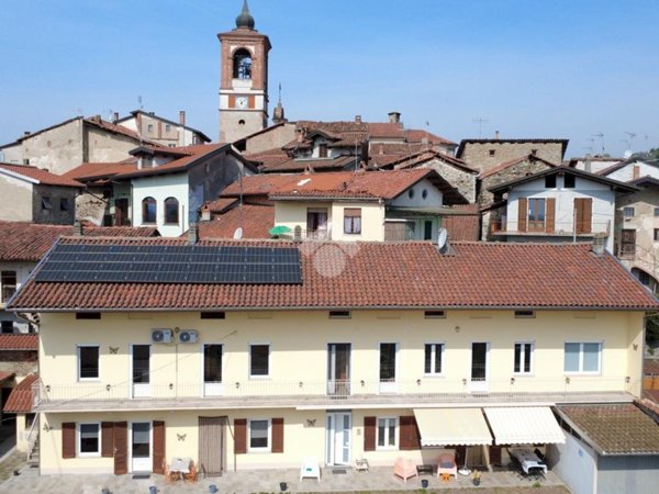 casa indipendente in vendita a Palazzo Canavese