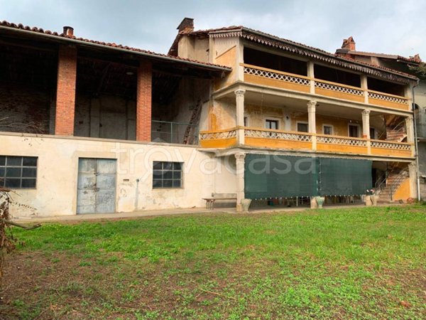casa indipendente in vendita a Palazzo Canavese