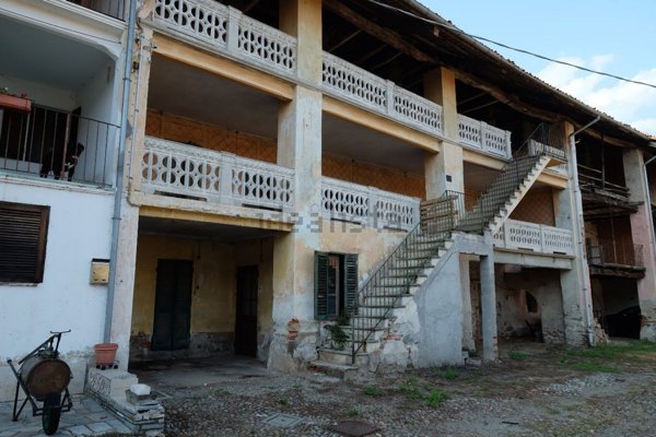 casale in vendita a Parella