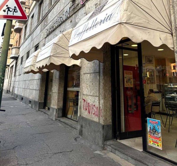 negozio in vendita a Parella