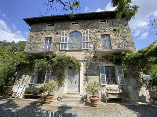 casa indipendente in vendita a Parella