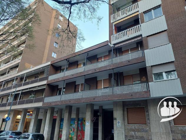 locale di sgombero in vendita a Parella