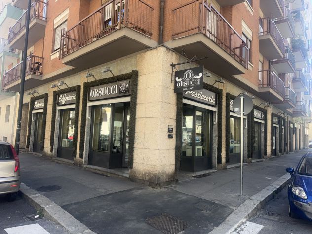 negozio in vendita a Parella