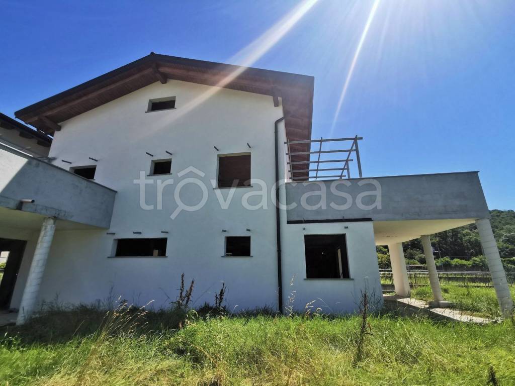 casa indipendente in vendita a Pavone Canavese