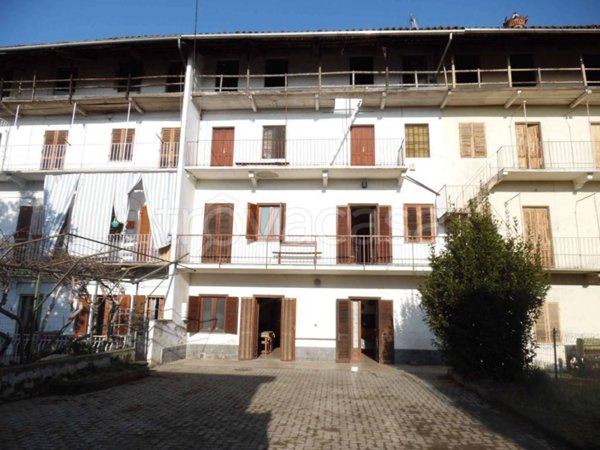 casa indipendente in vendita a Pavone Canavese