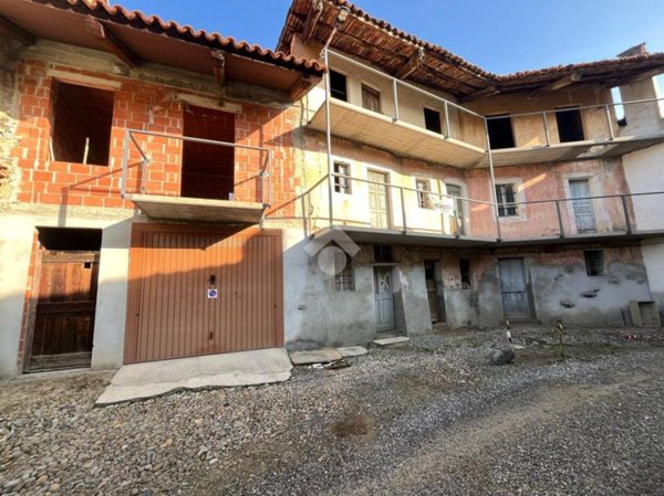 casa indipendente in vendita a Pavone Canavese