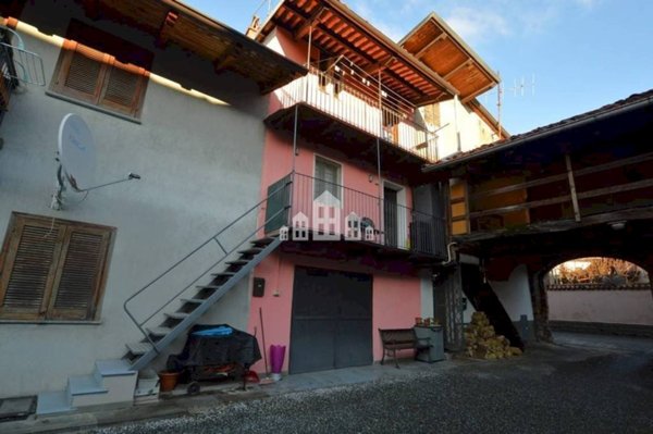 casa indipendente in vendita a Pavone Canavese
