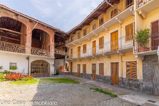 casa indipendente in vendita a Pavone Canavese