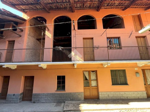 casa indipendente in vendita a Pavone Canavese