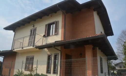 casa indipendente in vendita a Pavone Canavese