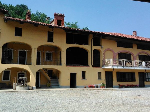casa indipendente in vendita a Pavone Canavese