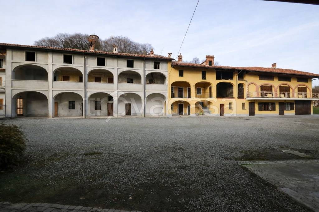casa indipendente in vendita a Pavone Canavese